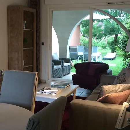 Lm住宅酒店 圣特罗佩